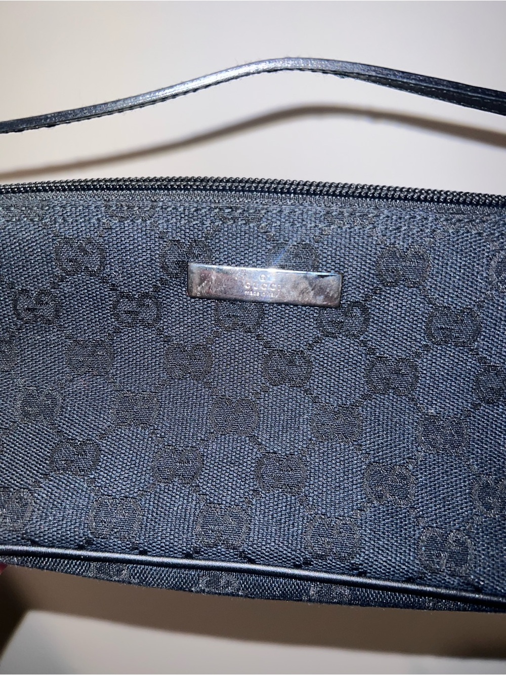 Gucci Black GG Monogram Wristlet Pouch - Picture 4 of 8